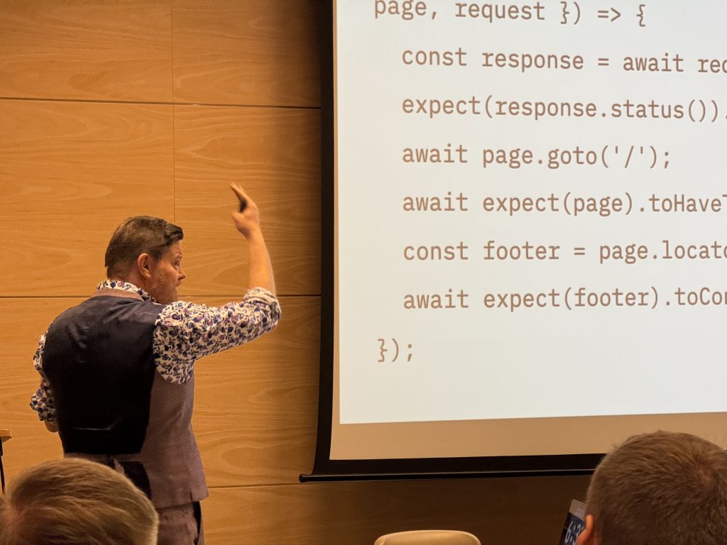 of me (Tim Nash) giving a talk at WordCamp Gdynia.
